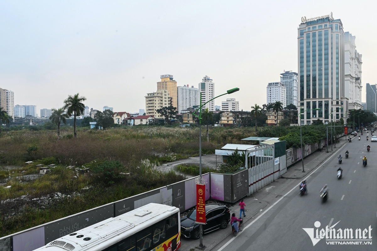 ha noi dieu chinh giam toan bo dan so, xay cao oc 40 tang tren dat vang giang vo hinh anh 1